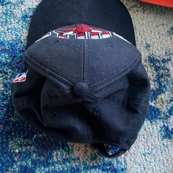 Chicago Bulls Baseball Hat - Picture 4 of 7